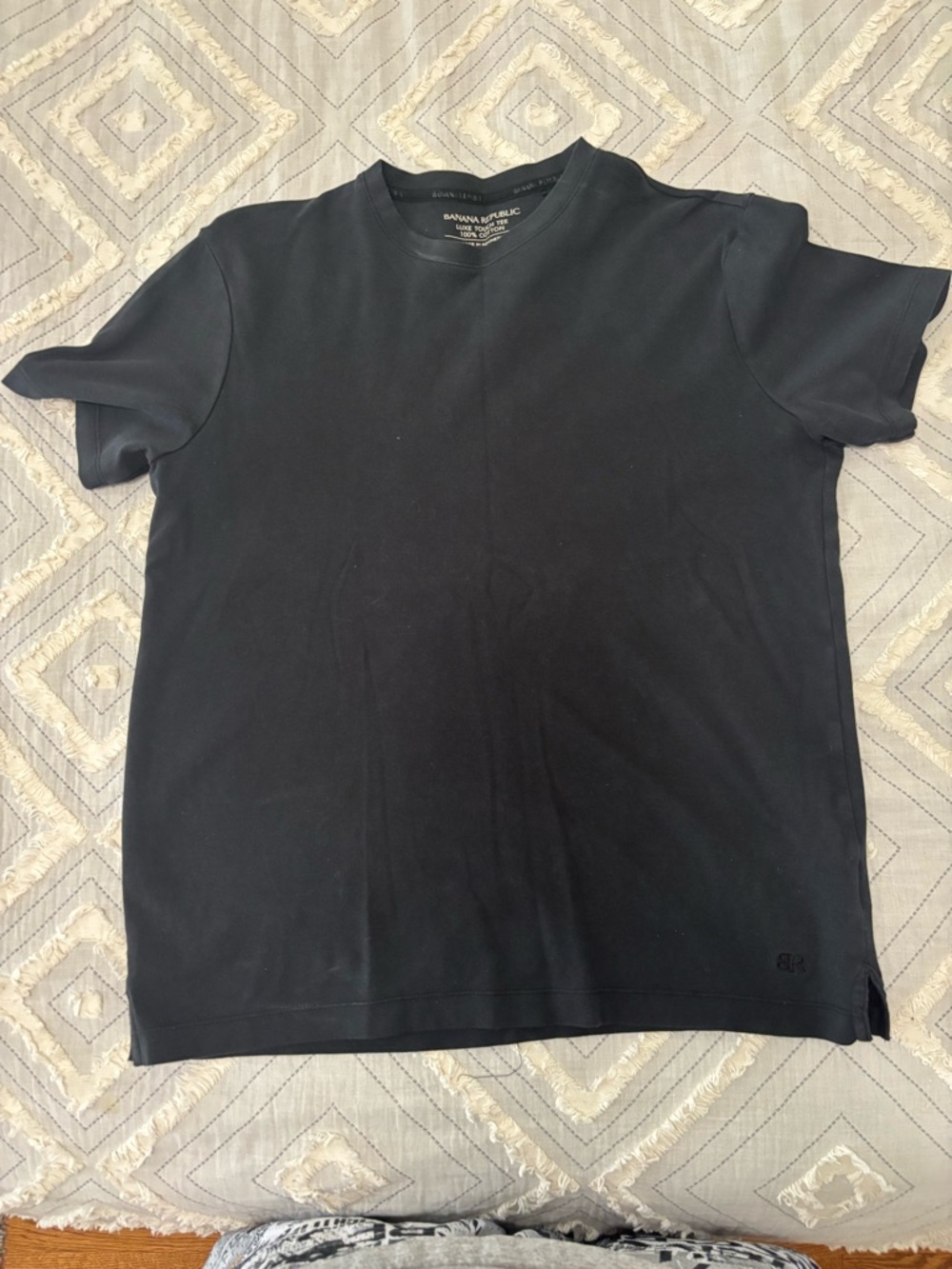 Banana Republic Men’s Black T-Shirt - Size: Medium